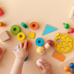 Zabawki sensoryczne – czym są i jak wpływają na dziecko